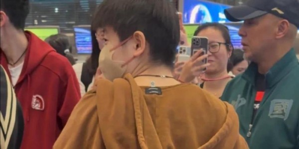 天博体育下载-王曼昱为何打不过孙颖莎？刘国正复盘一针见血，莎莎全身装扮过万|肖莎|新加坡|WTT新加坡大满贯|女单|比赛_新浪体育_新浪新闻