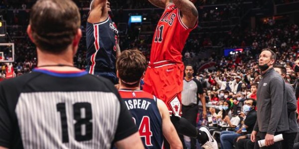 天博电竞-见证历史！德罗赞跨年背靠背压哨绝杀 NBA第一人！